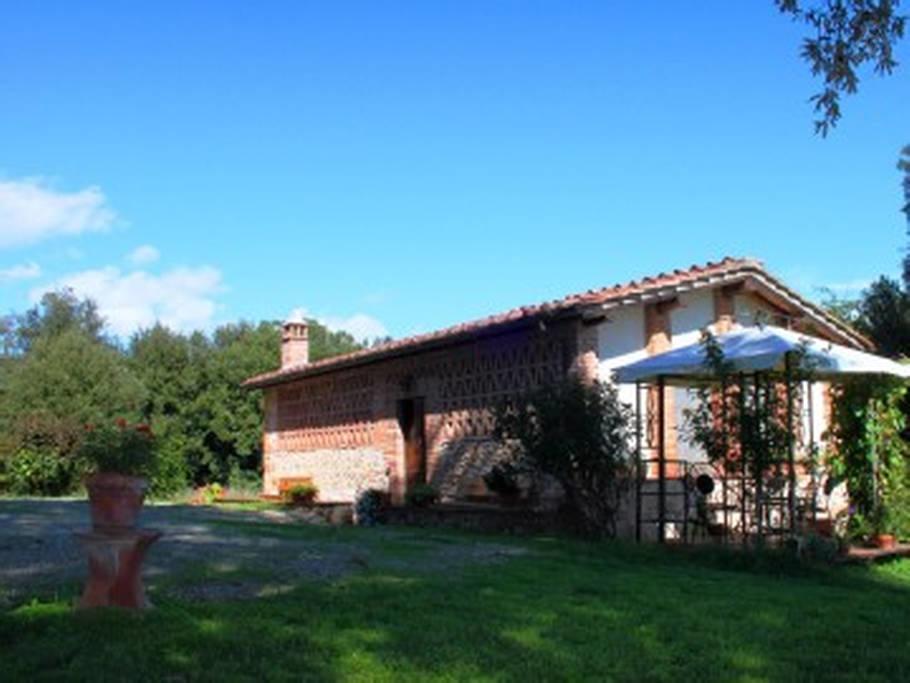 Agriturismo Tre Madonne มอนเตริจโจนี ภายนอก รูปภาพ