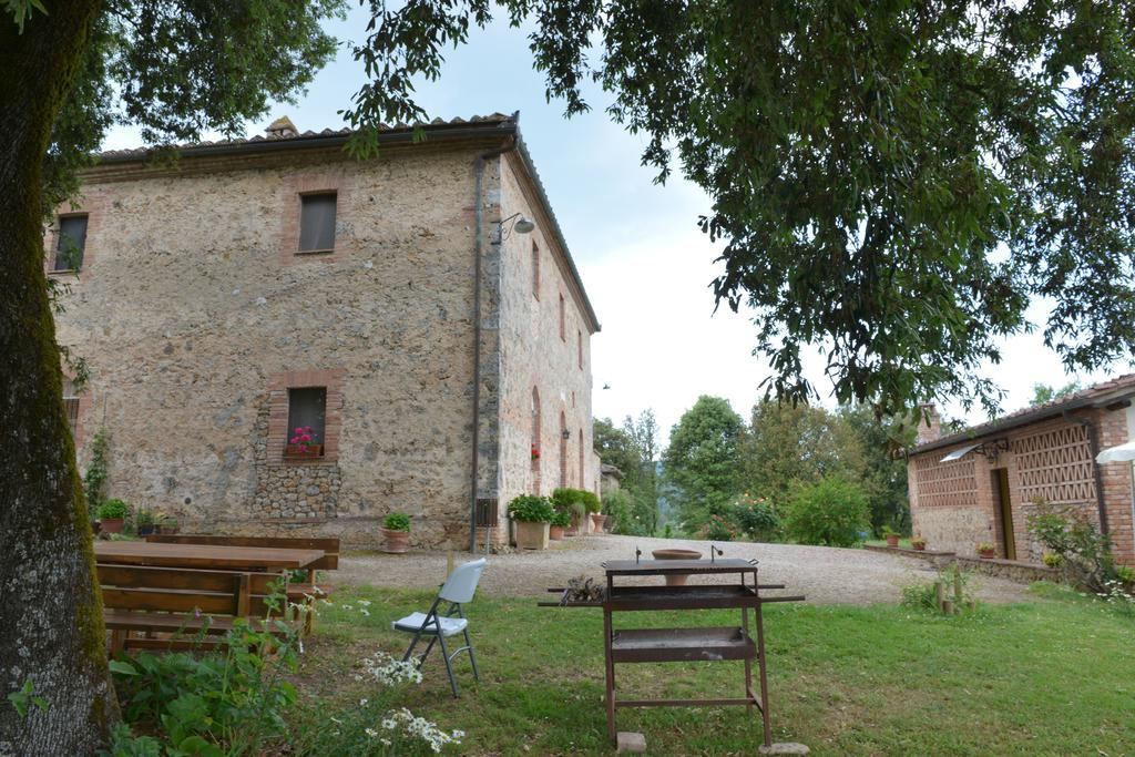 Agriturismo Tre Madonne มอนเตริจโจนี ภายนอก รูปภาพ