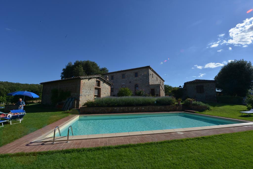 Agriturismo Tre Madonne มอนเตริจโจนี ภายนอก รูปภาพ