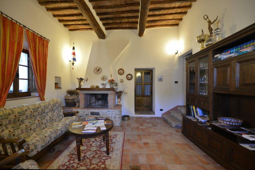 Agriturismo Tre Madonne มอนเตริจโจนี ภายนอก รูปภาพ