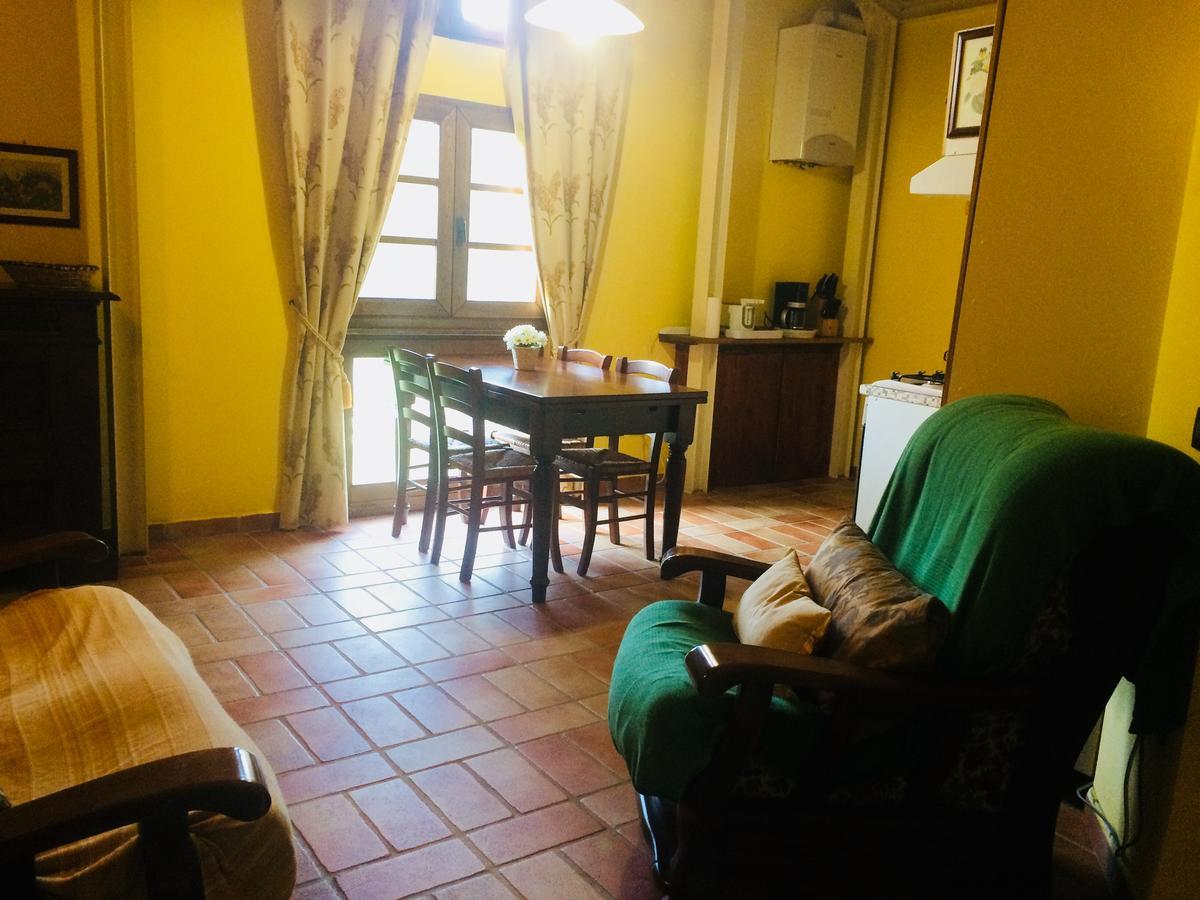Agriturismo Tre Madonne มอนเตริจโจนี ภายนอก รูปภาพ